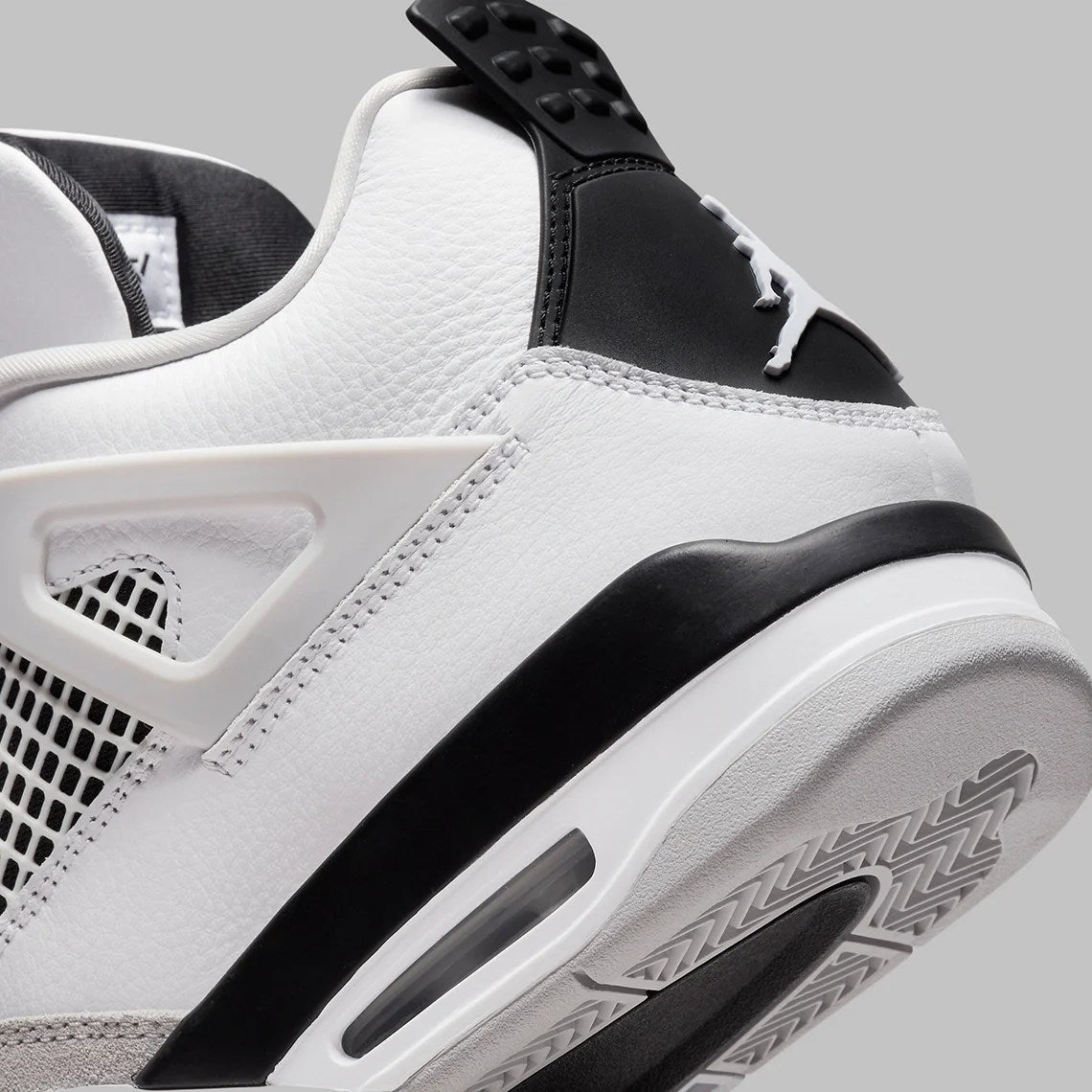 Air Jordan 4 Retro "Military Black”