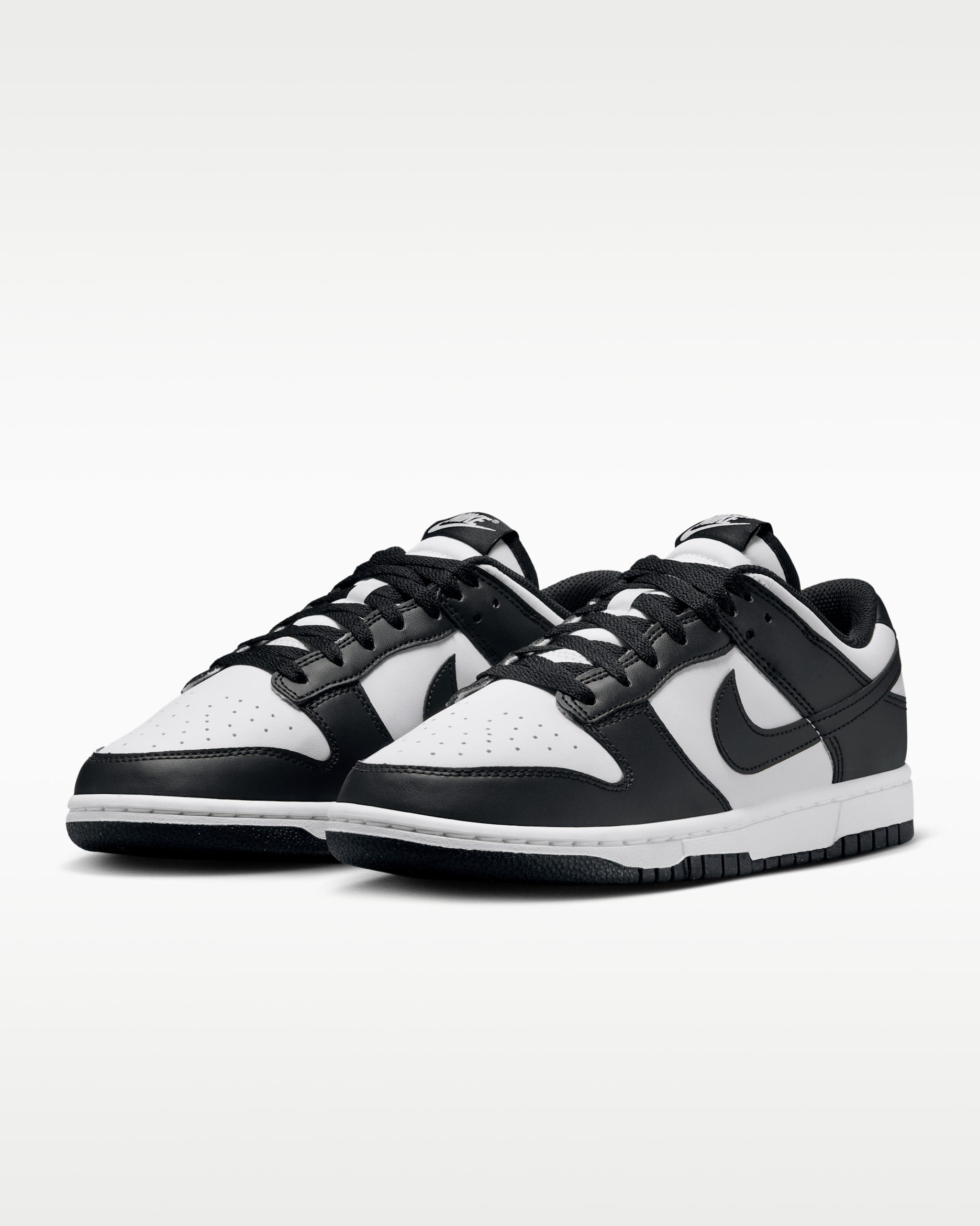 Nike Dunk Low 🖤🤍