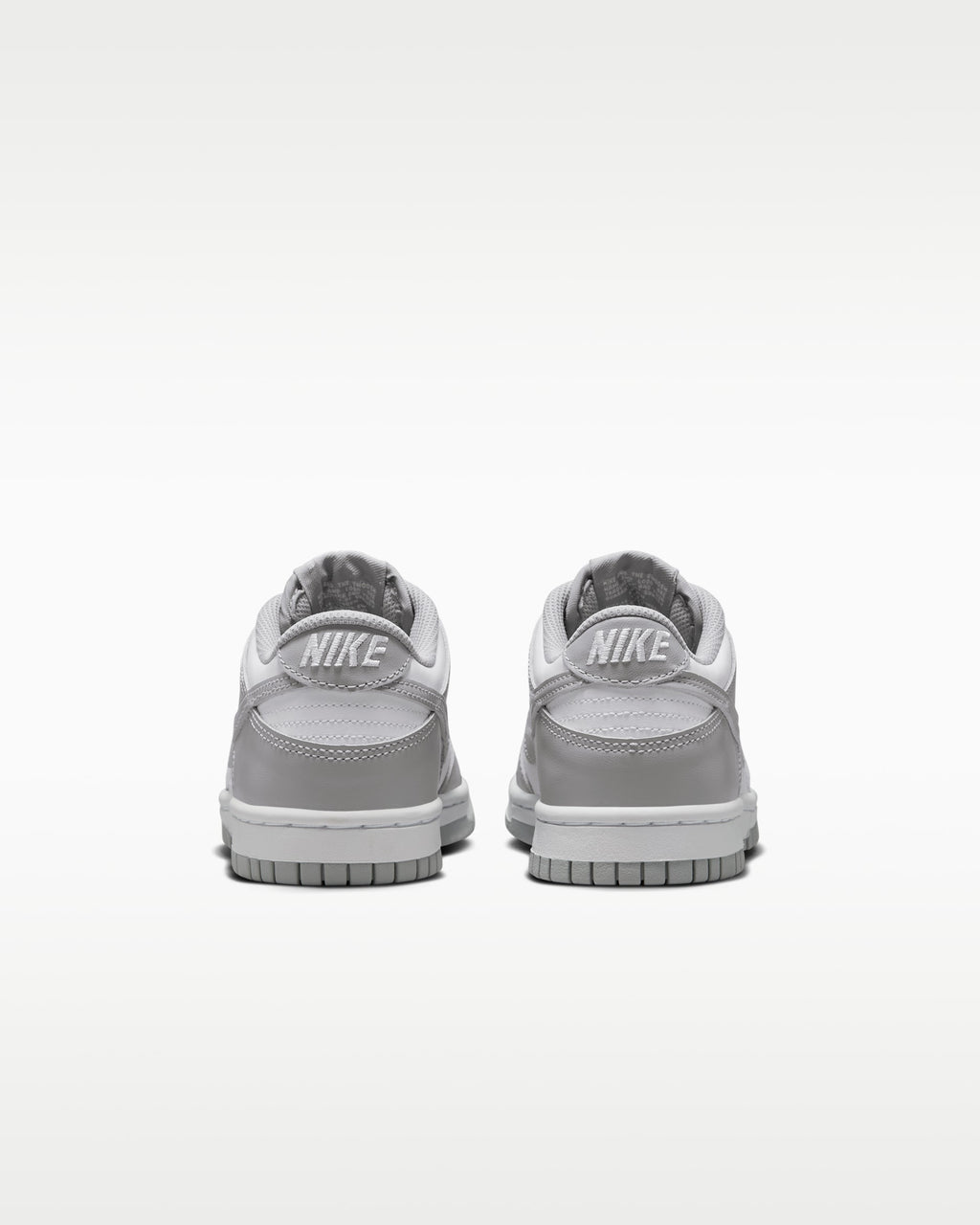 Nike Dunk Low 🩶🤍