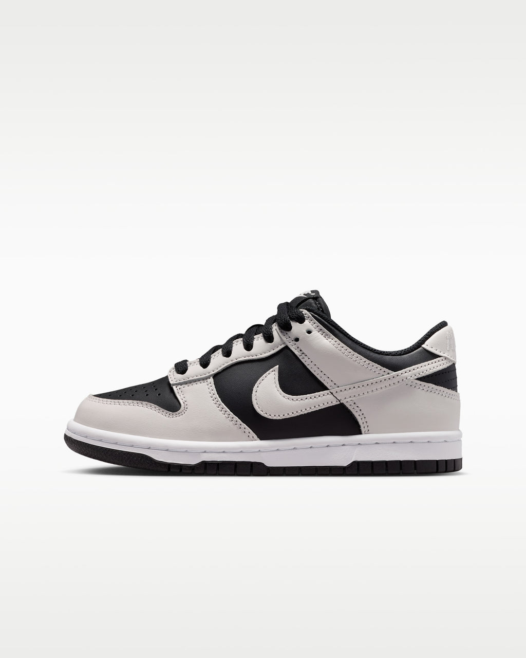 Nike Dunk Low 🩶🤍