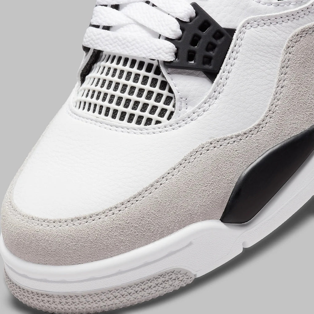 Air Jordan 4 Retro "Military Black”