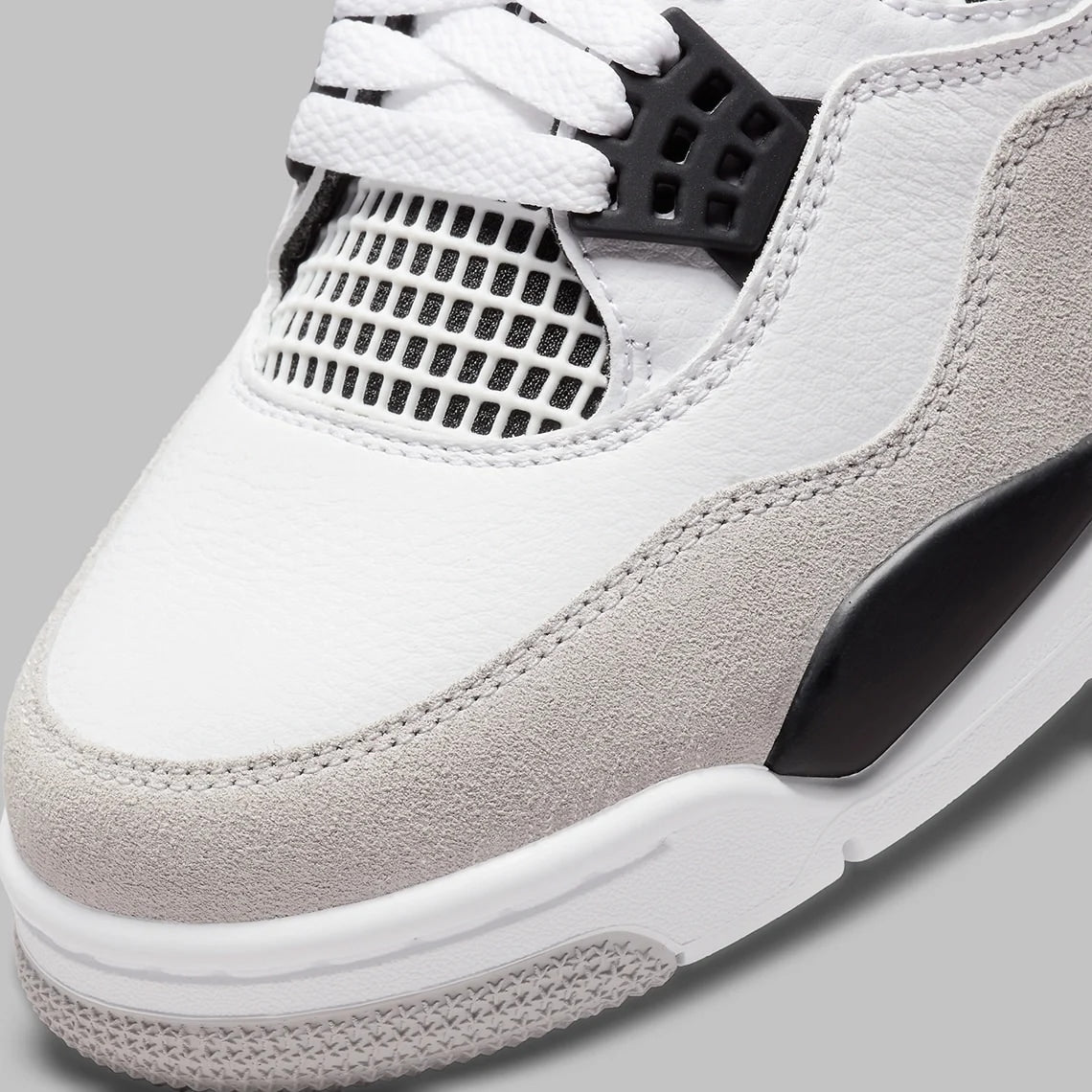 Air Jordan 4 Retro "Military Black”