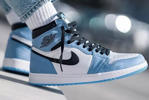 Jordan one blue 🩵🖤🤍
