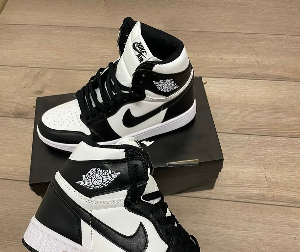 Jordan one Black and white