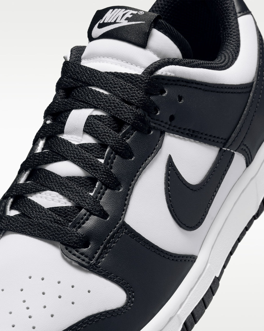 Nike Dunk Low 🖤🤍