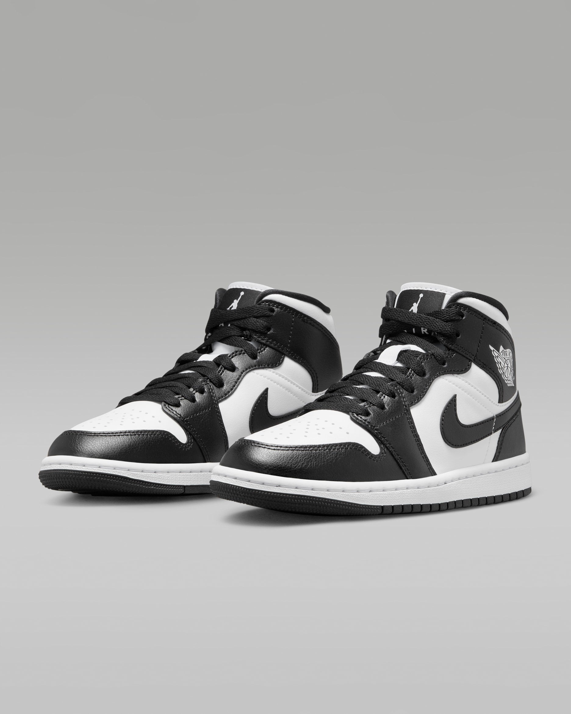 Jordan one Black and white