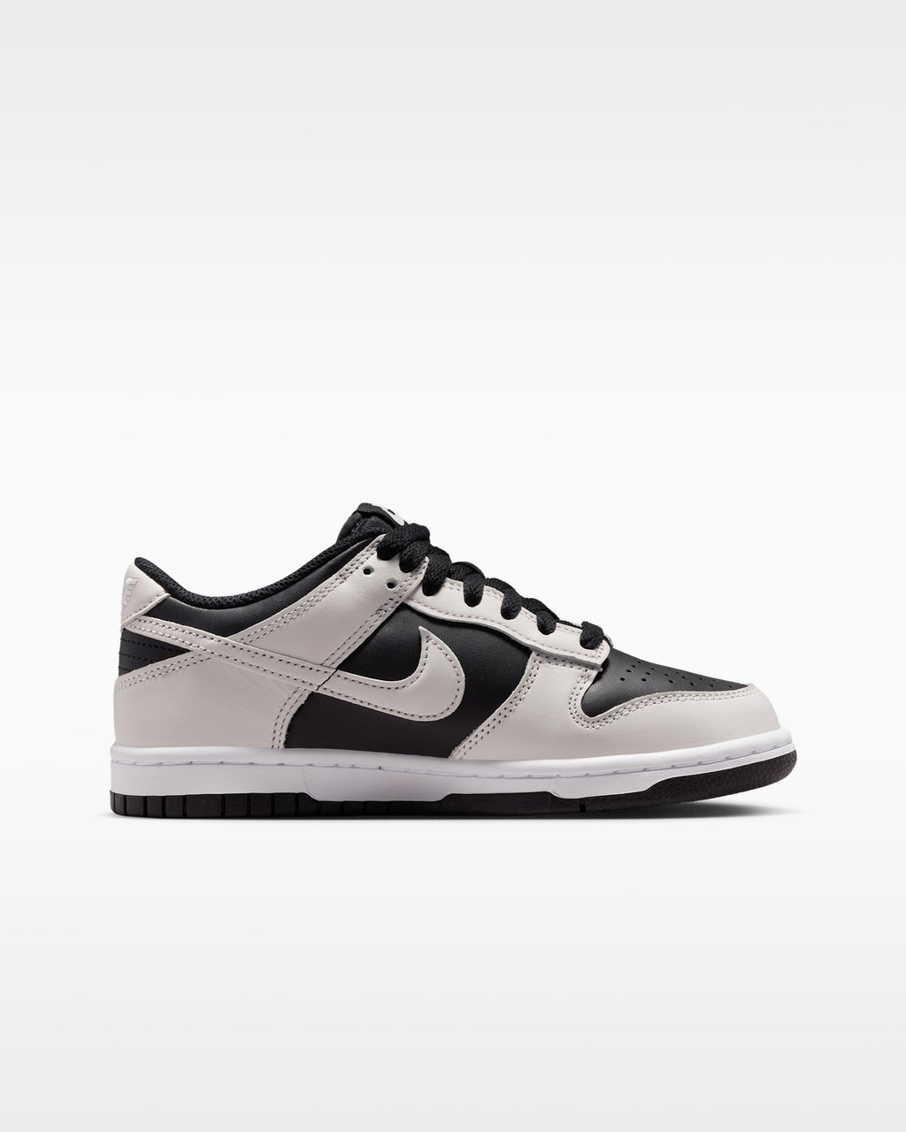 Nike Dunk Low 🩶🤍