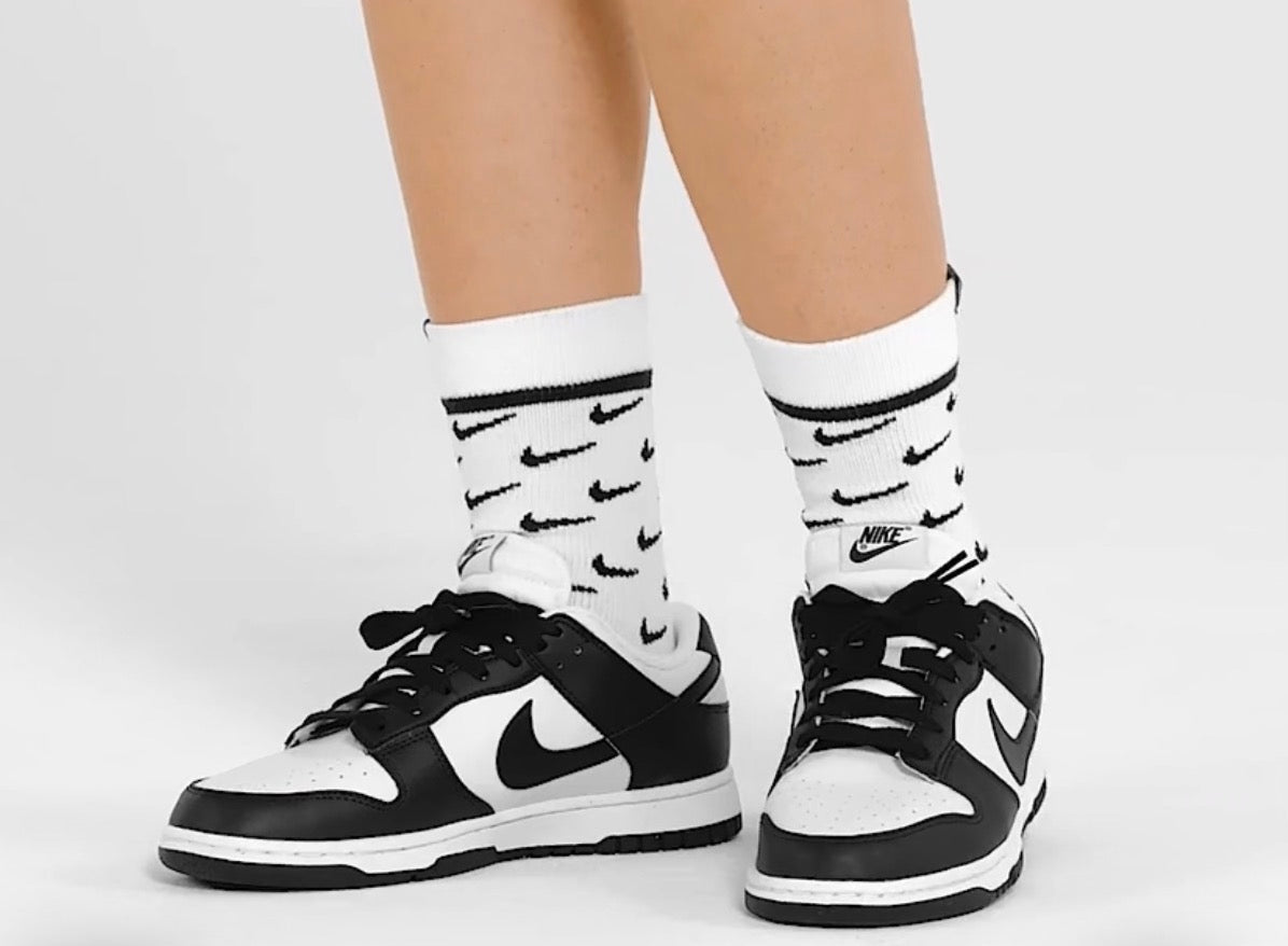 Nike Dunk Low 🖤🤍
