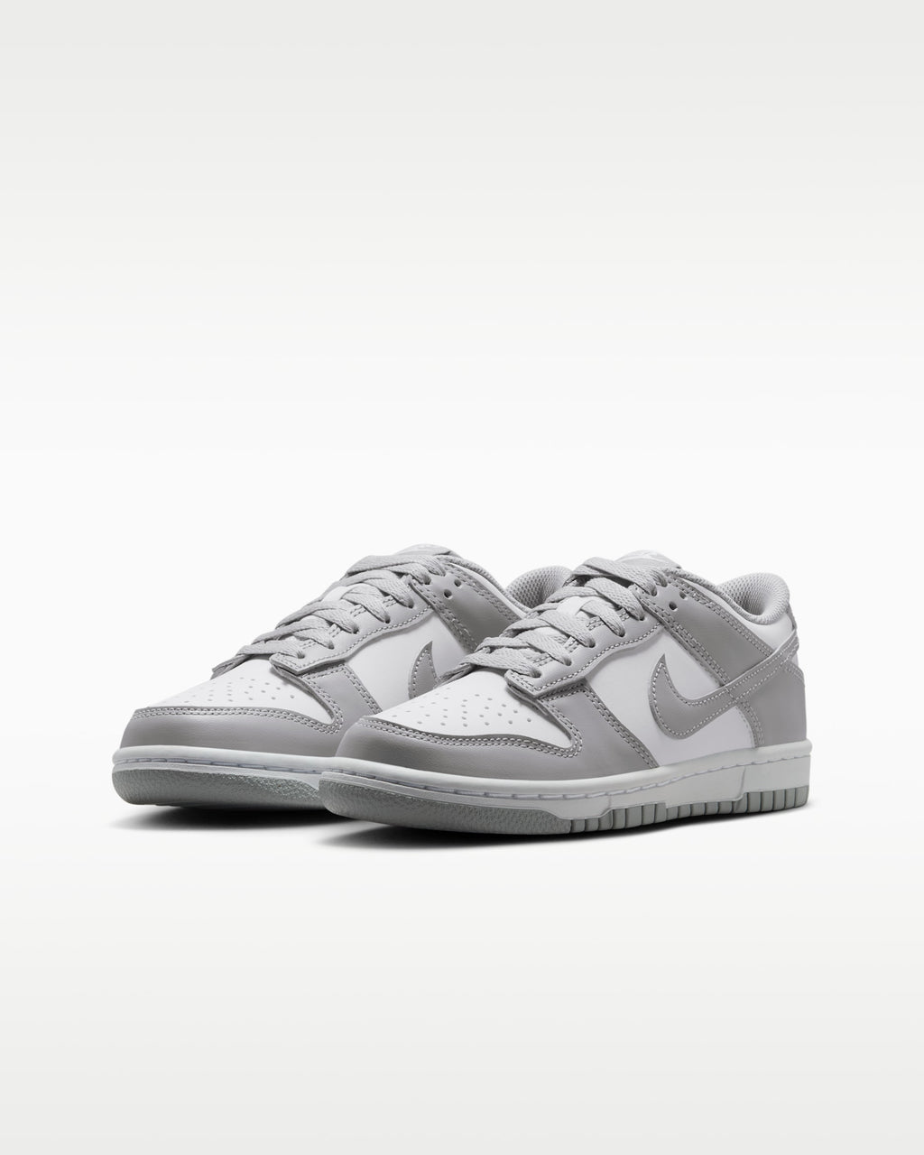 Nike Dunk Low 🩶🤍