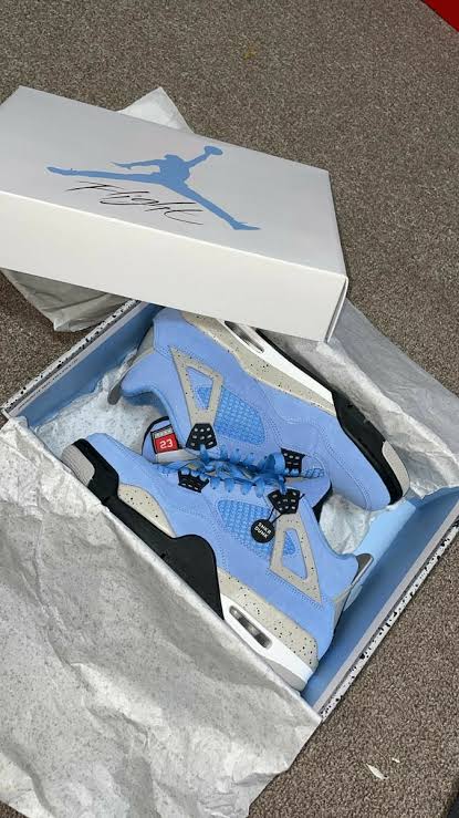 Nike Air Jordan 4 Retro University Blue