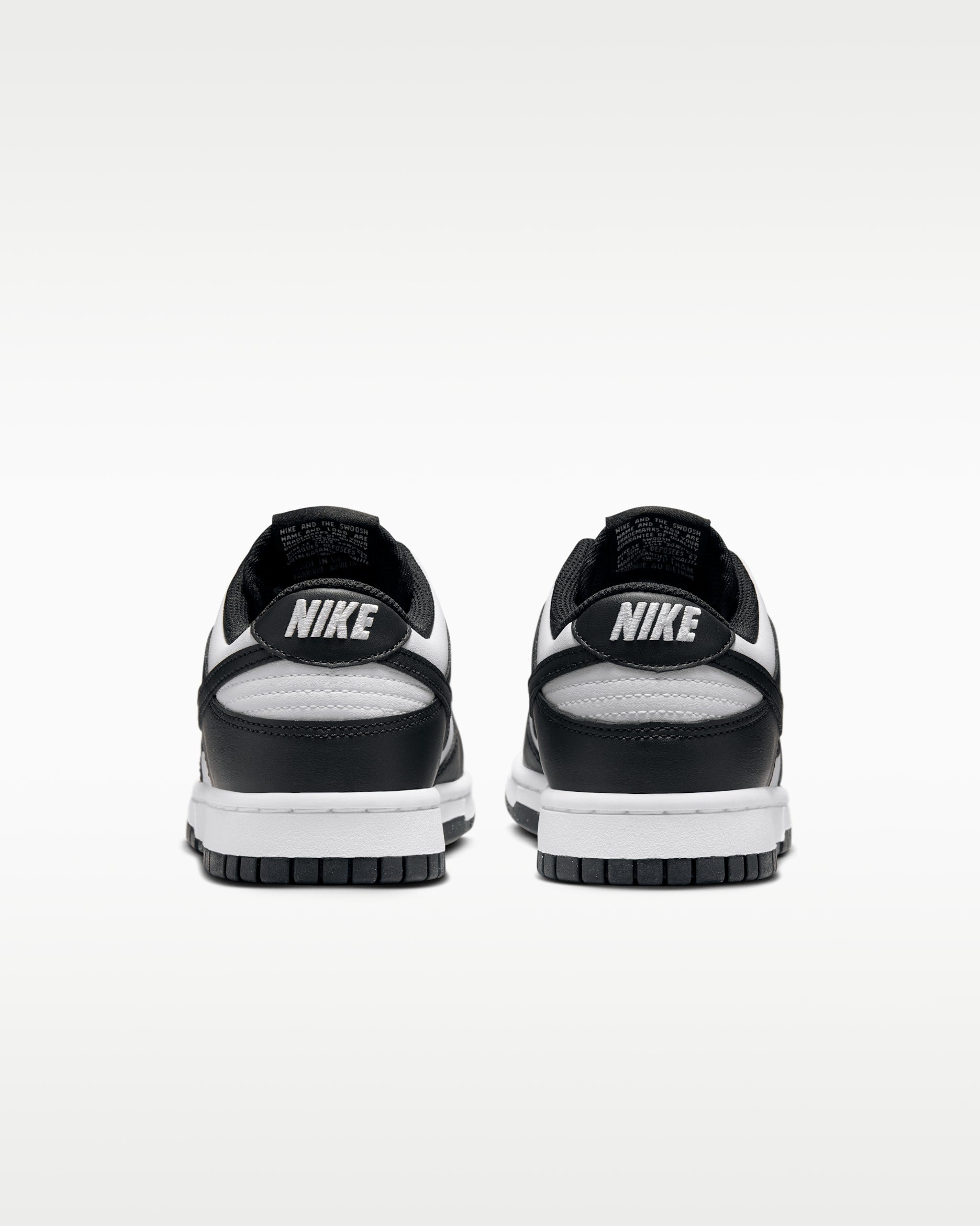 Nike Dunk Low 🖤🤍