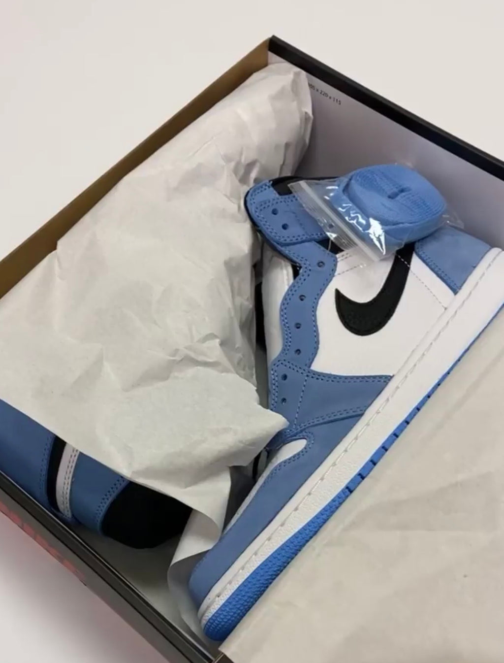 Jordan one blue 🩵🖤🤍